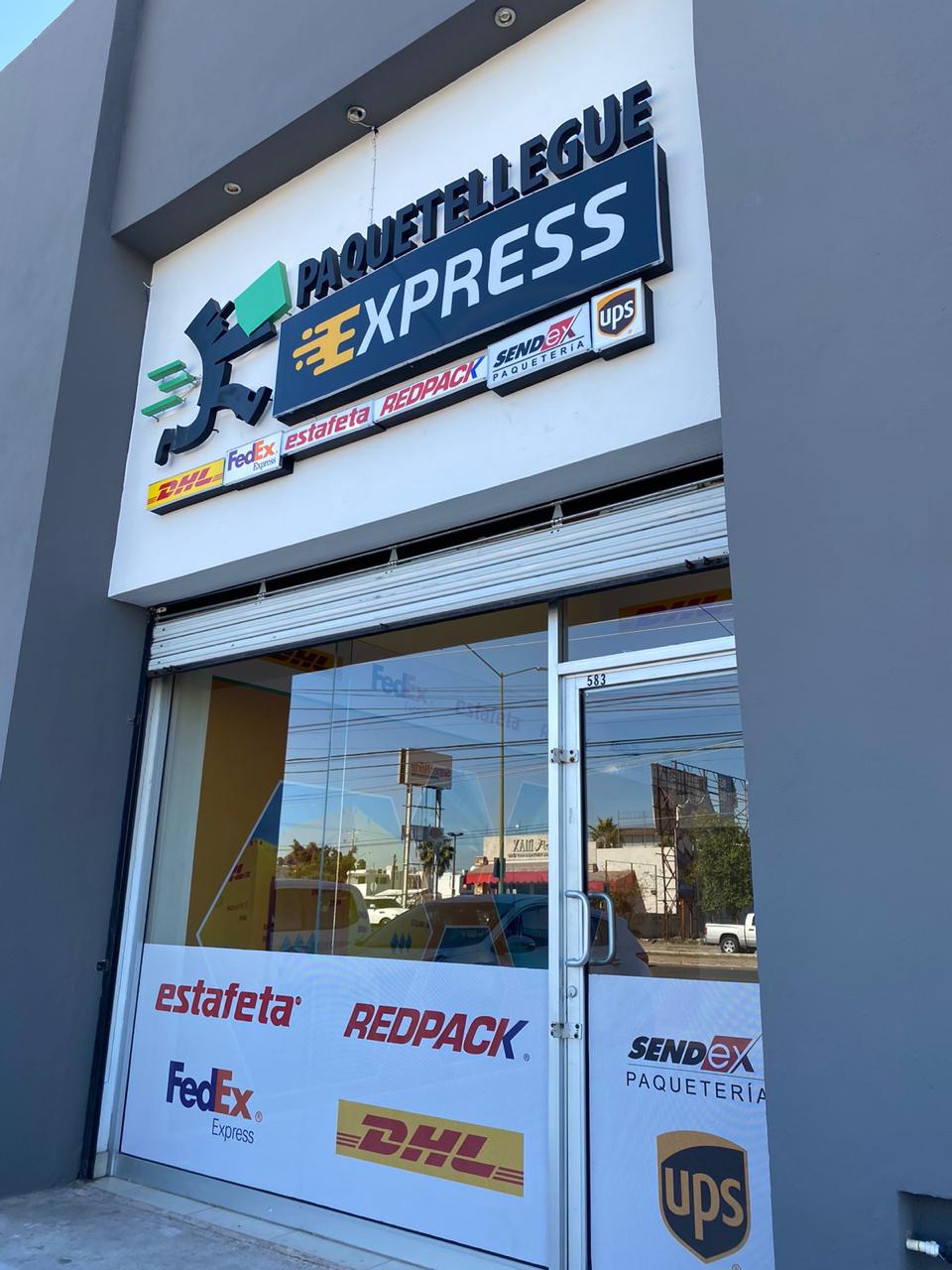 Franquicia Paquete Llegue Express – fachada y branding